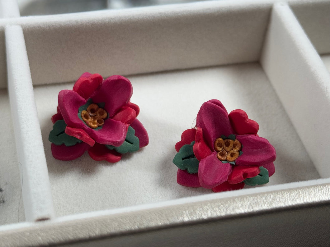 Poinsettia Studs